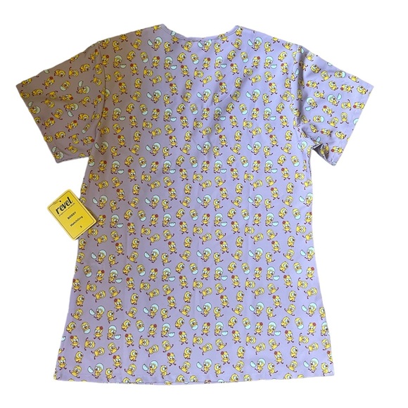 Women’s Baby Chick Print Scrub Top. - Picture 2 of 3
